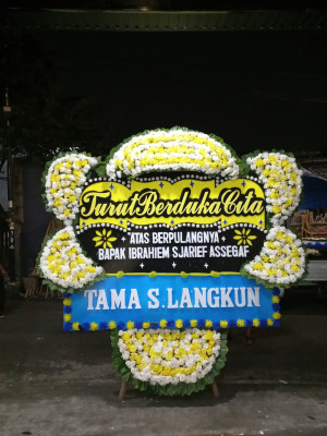 Papan Bunga Duka di Airputih